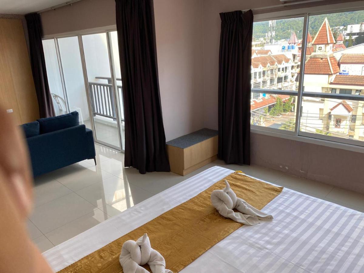 Royal Luxury Hotel Patong Buitenkant foto